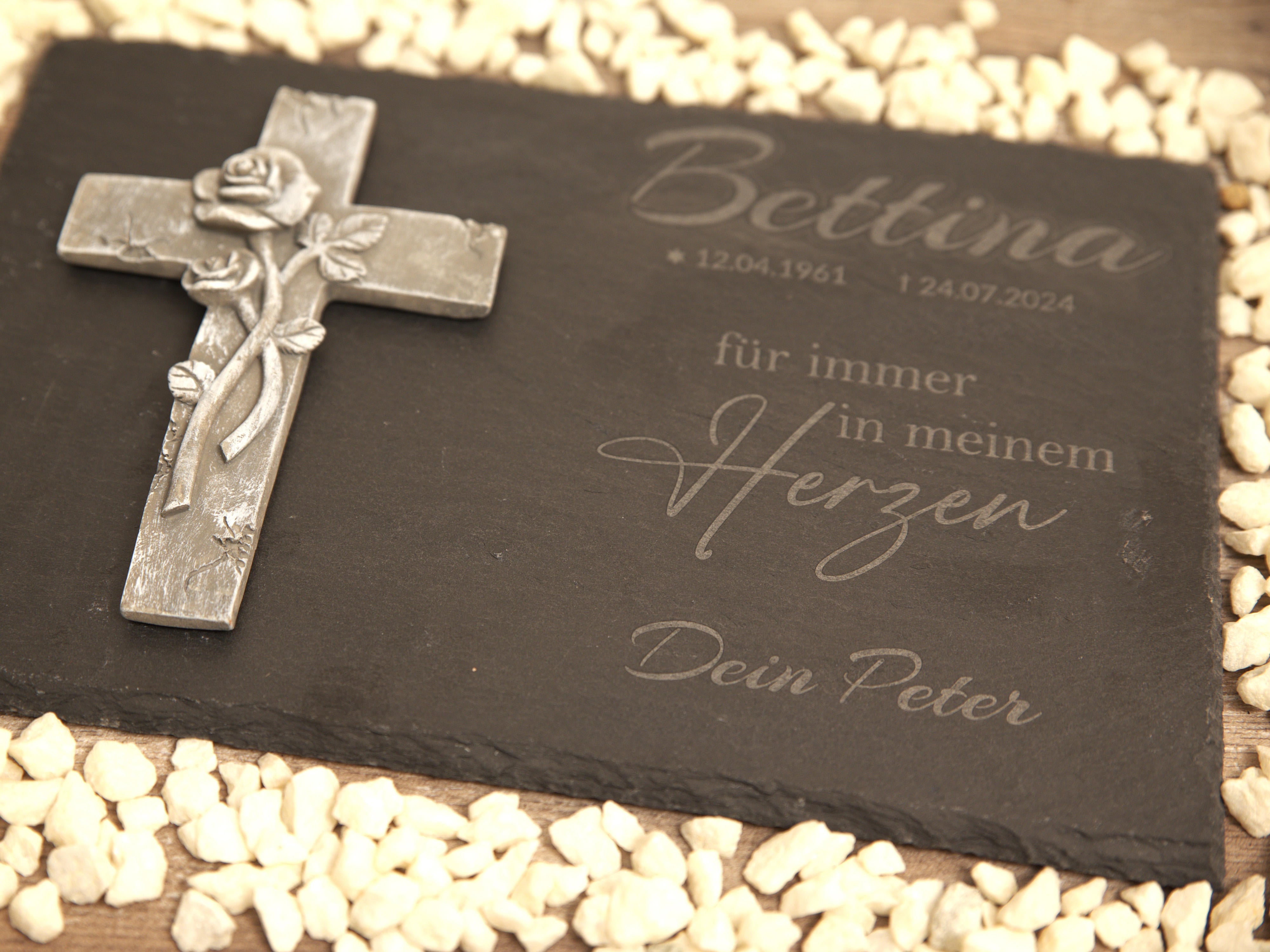 Gedenktafel mit Kreuz, Grabschmuck, Urnengrab, Grabstein, Grabtafel personalisiert